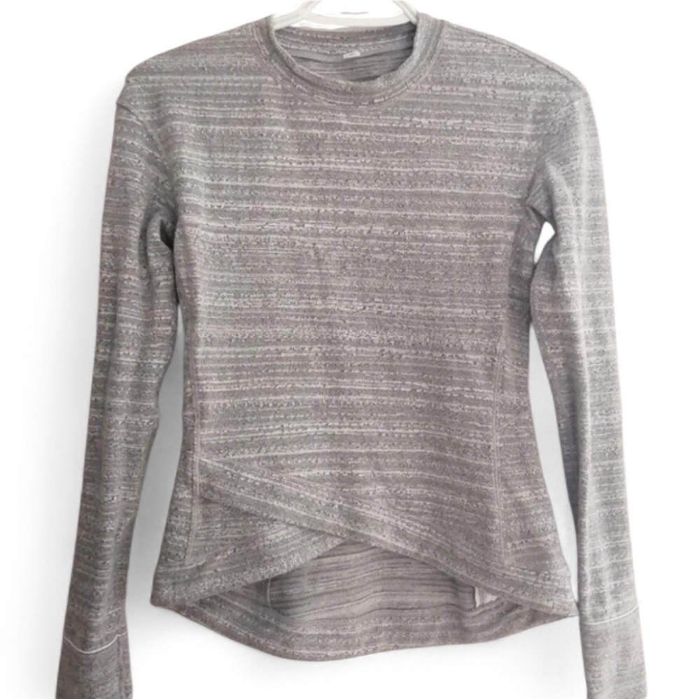 Lululemon Close to Crossing Long Sleeve Jacquard White Gray Stripe Size 4